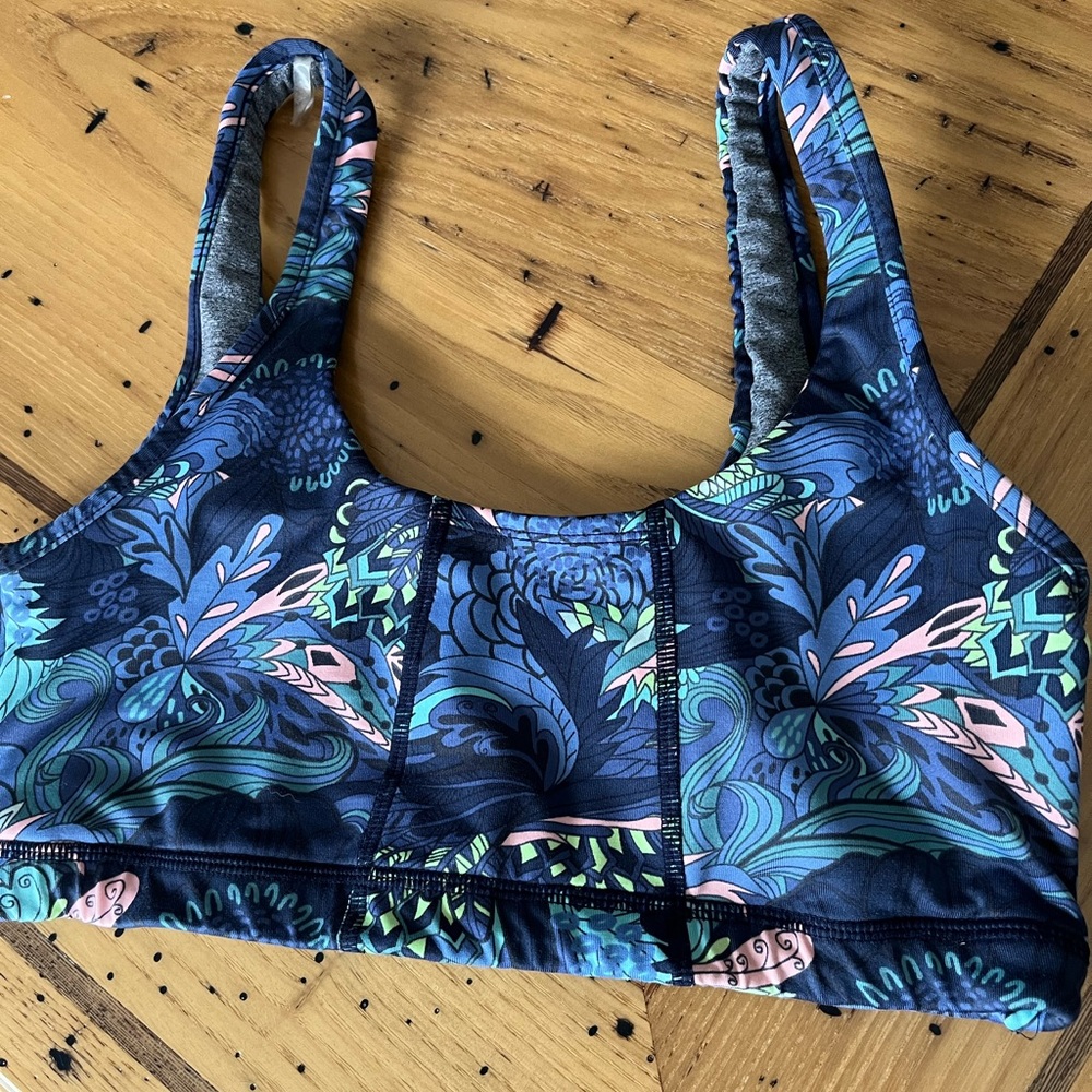 Maaji sports bra size M